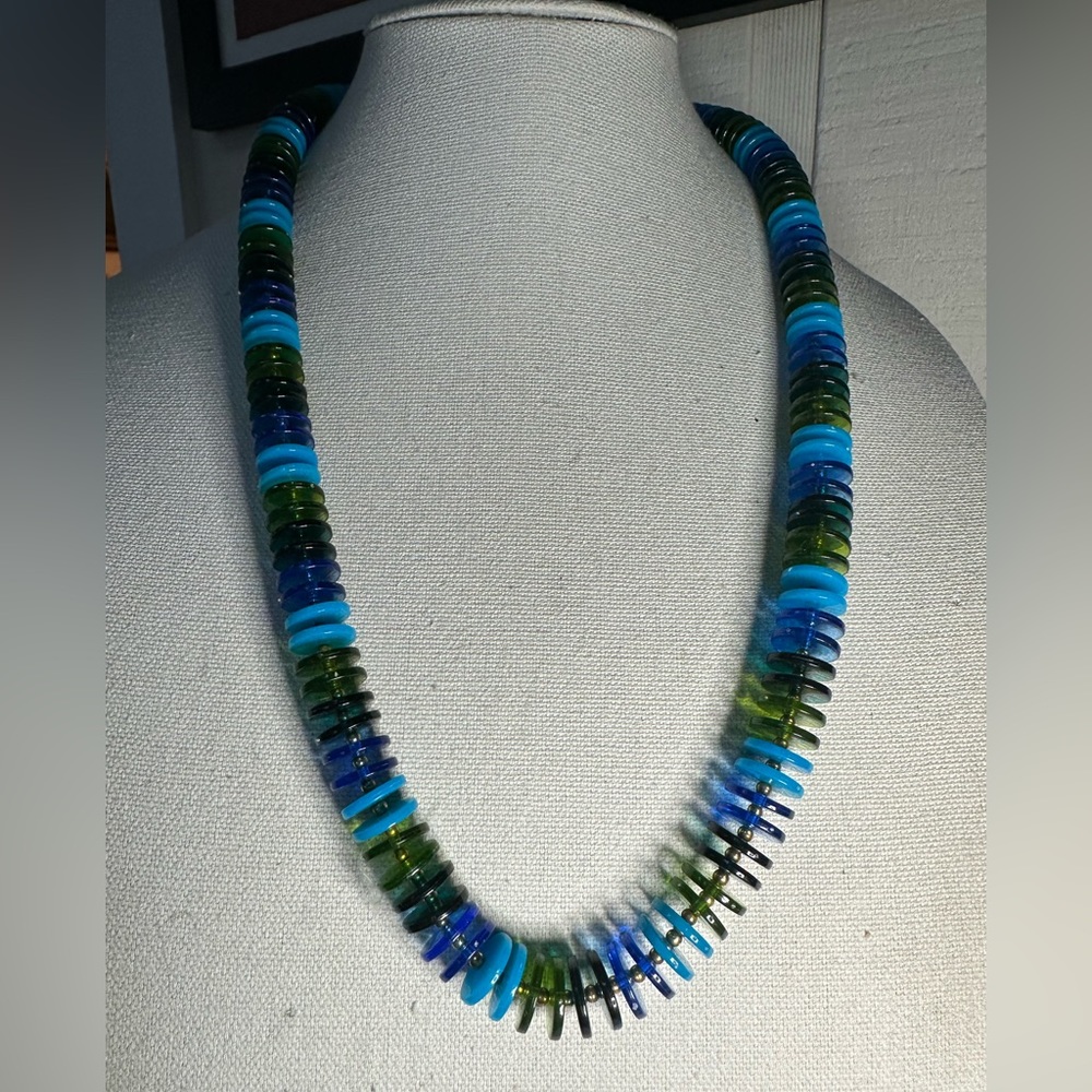 Vintage 60’s blue green plastic disc bead necklace